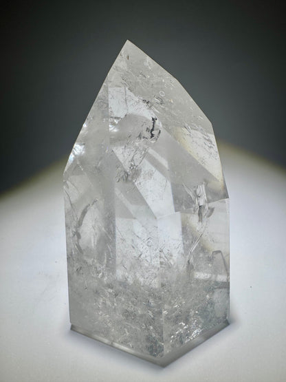 Enchanting Phantom Quartz Point with Rainbow – 7 cm, 177 g Brazil 💎
