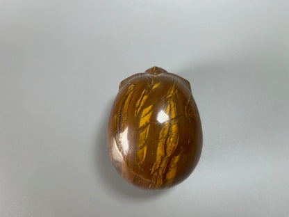 Super realistischer Totenkopf aus Tiger Auge Kristall 12cm - 1.47kg