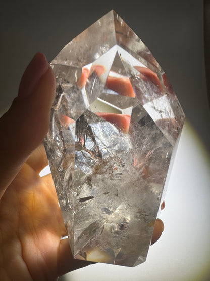 Grosse extra klare Phantom-Quarz-Freiform mit Regenbogen 💎 - 9.5cm, 408g