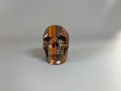 Super realistischer Totenkopf aus Tigerauge 5cm