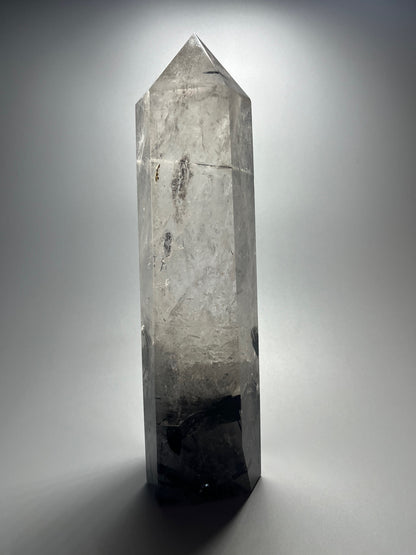 Riesige Bergkristallspitze mit Turmalin – 30 cm, 2.94 kg – aus Brasilien