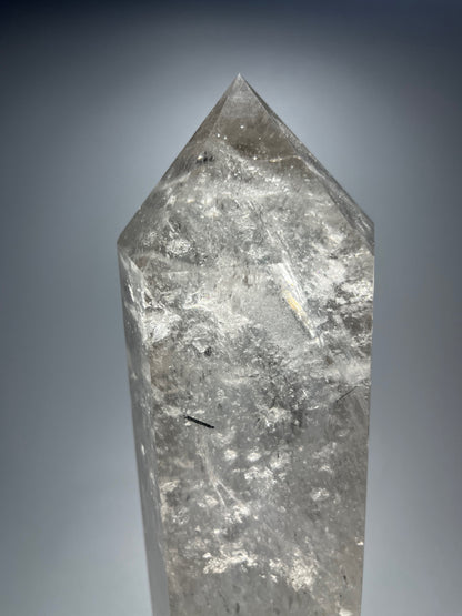 Riesige Bergkristallspitze mit Turmalin – 30 cm, 2.94 kg – aus Brasilien