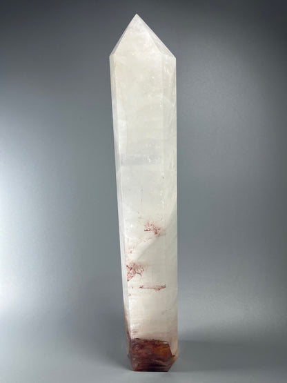 Riesige Bergkristallspitze mit Feuerquarzeinschlüssen 37cm - 2.16 kg
