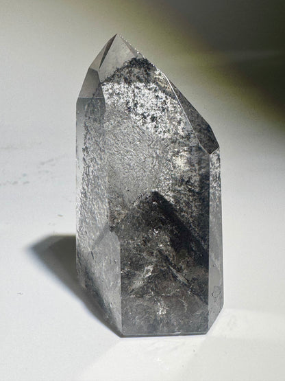 Schwarzer Phantom Bergkristall/Lemurian (ultra klar) 🖤 - 4.7cm