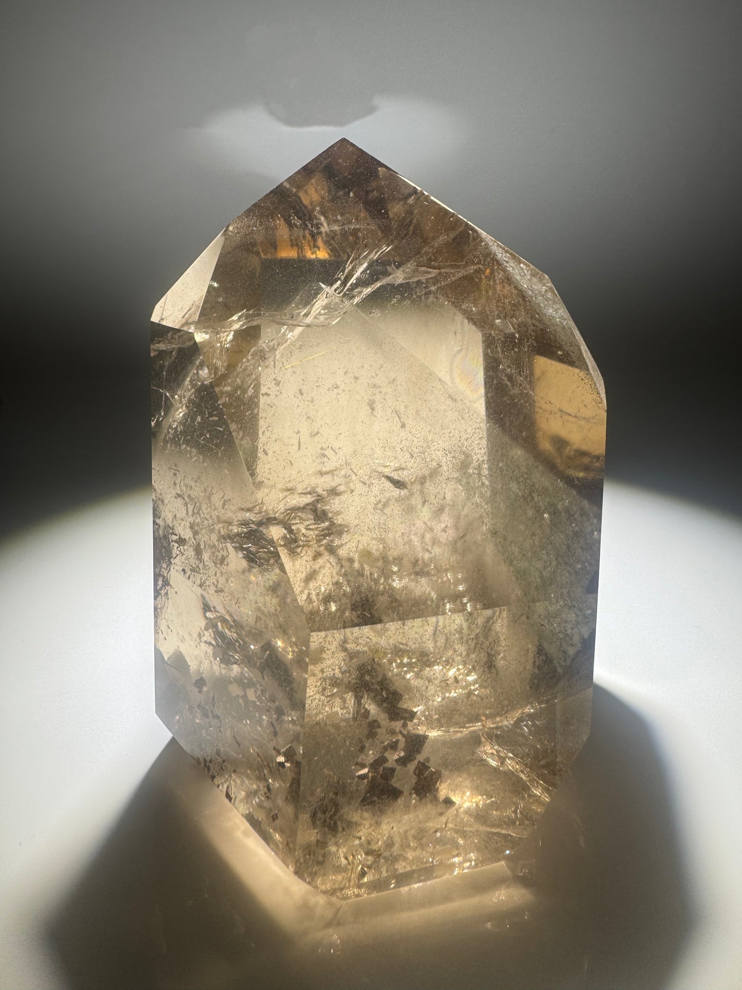 Majestätische Rauchquarz-Spitze – 754 g Phantom-Kristall