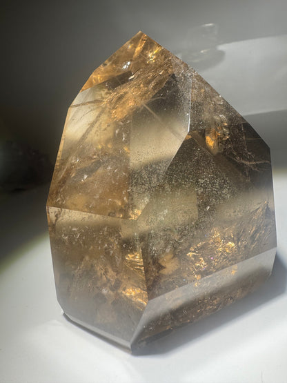 Majestätische Rauchquarz-Spitze – 754 g Phantom-Kristall