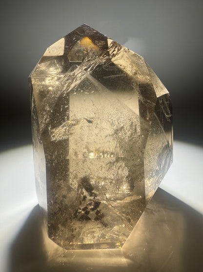 Majestätische Rauchquarz-Spitze – 754 g Phantom-Kristall