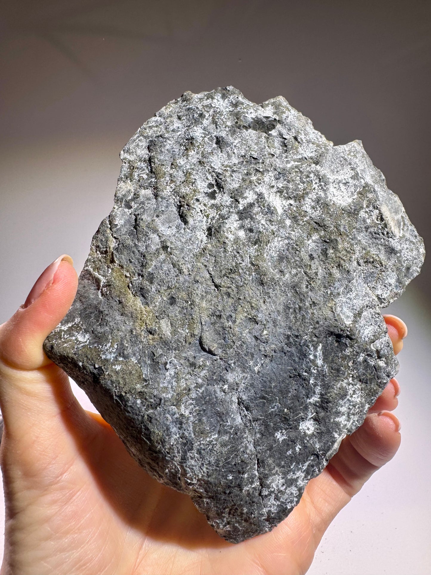 Uruguay Amethyst Druse mit Kalzit 14.5 x 11 cm – 391 g violette Kristalllandschaft