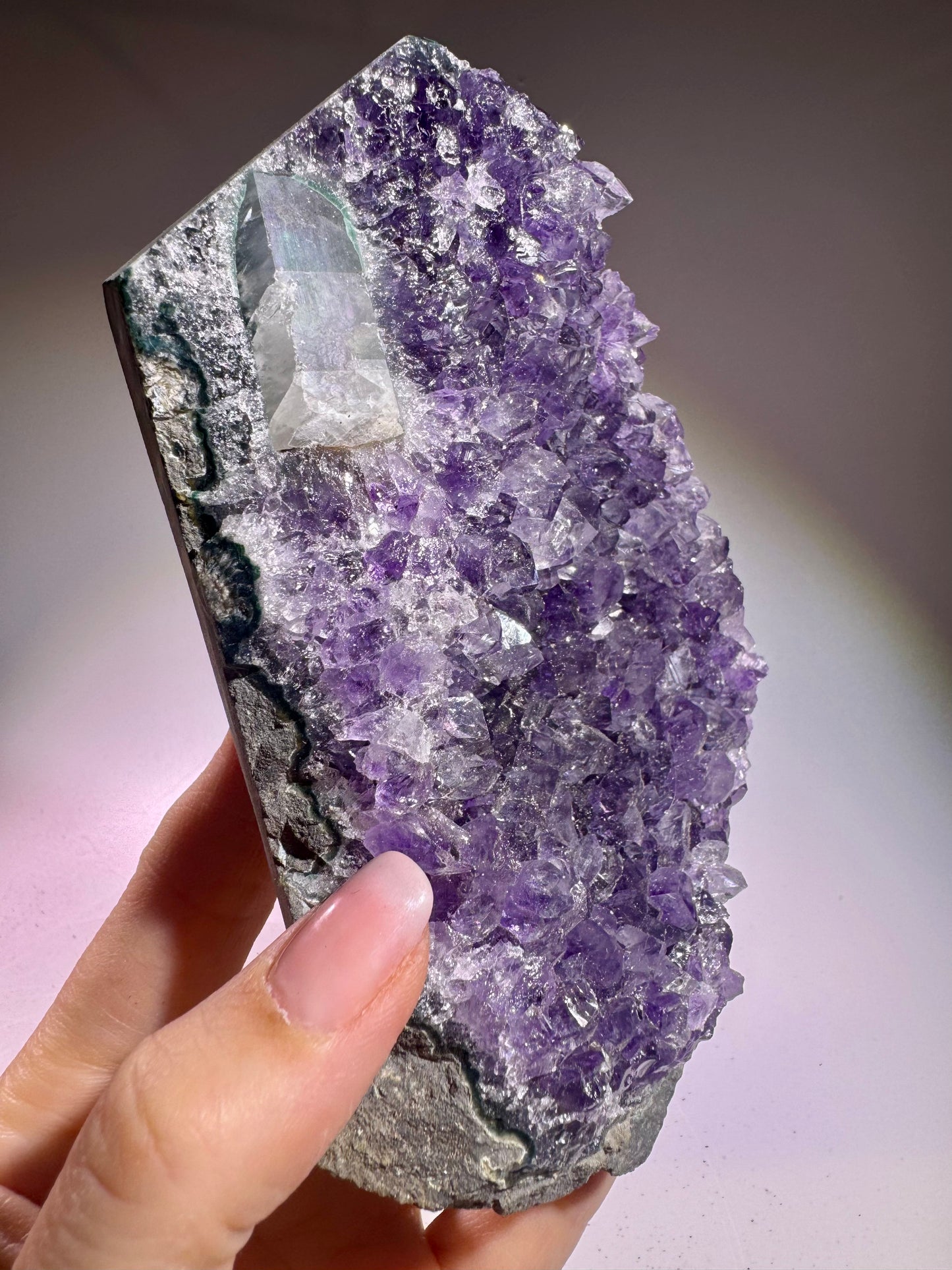 Uruguay Amethyst Druse 14 x 9 cm – 632 g leuchtende violette Kristalllandschaft