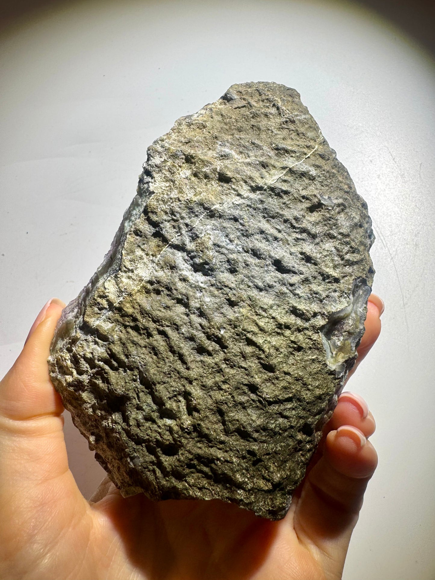 Uruguay Amethyst Druse mit Kalzit 13x7.6 cm – 339 g violette Kristalllandschaft