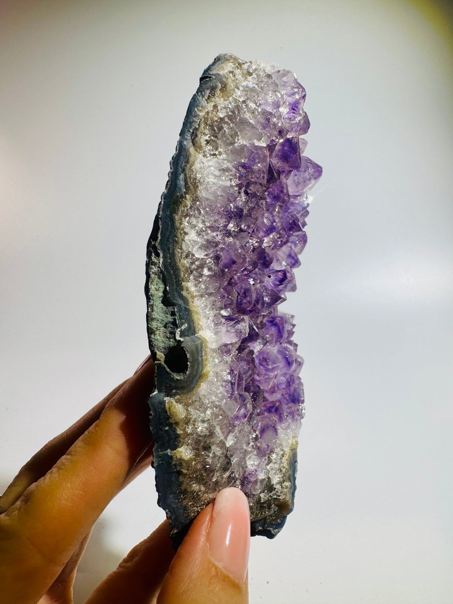 Uruguay Amethyst Druse mit Kalzit 12x6 cm – 237 g violette Kristalllandschaft