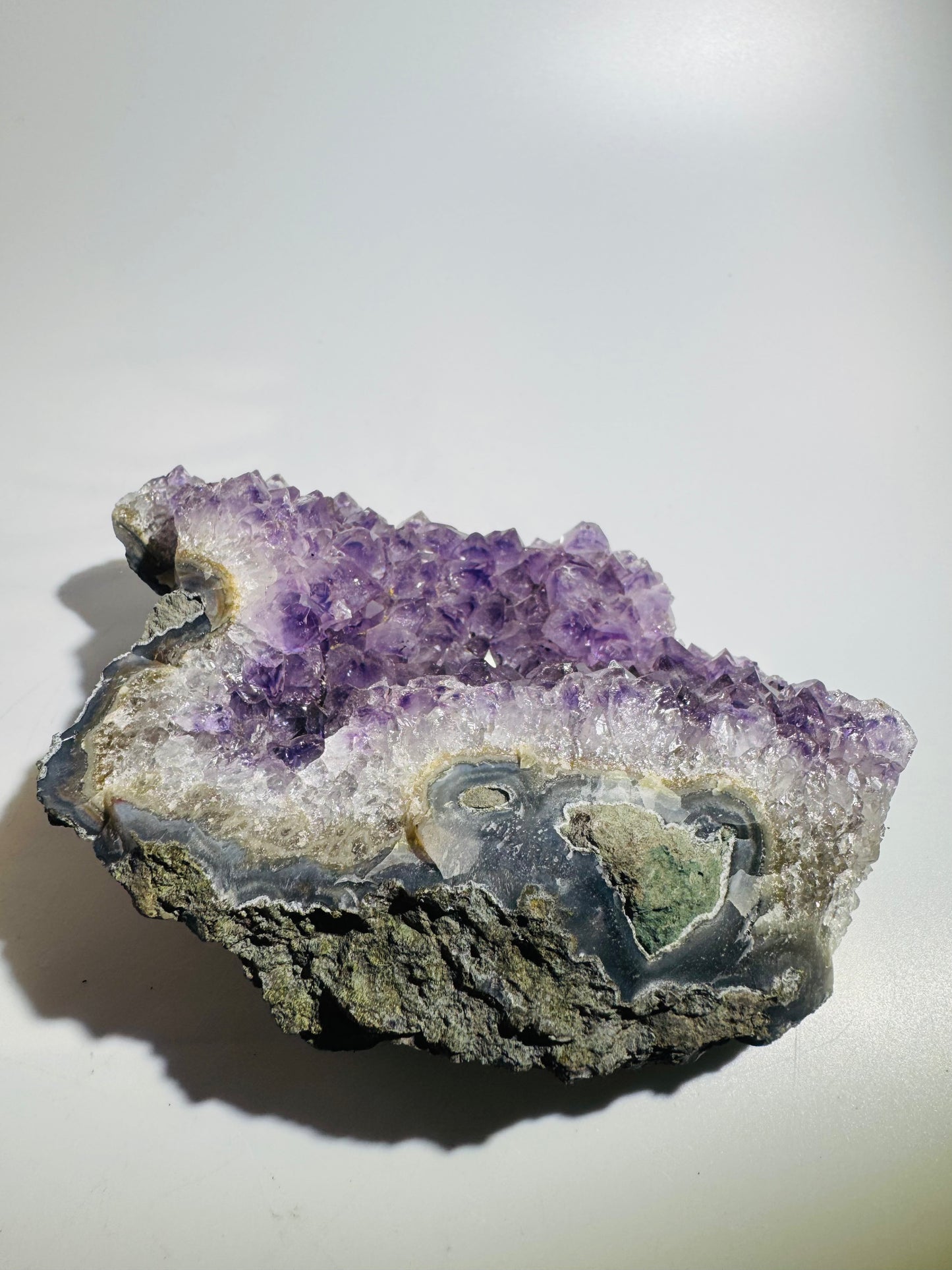 Premium Amethyst-Kristallgruppe – 13,5 x 10 cm, 462g, kraftvolle violette Druse