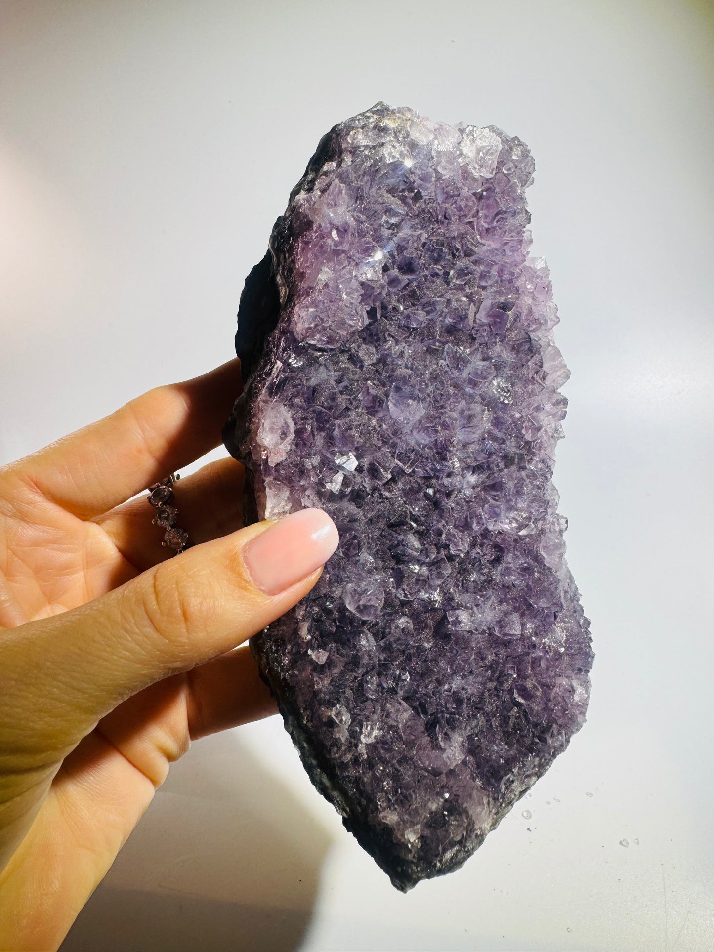 Amethyst-Druse 14,5 x 6,4 cm, 361g – Energiereiche Kristallformation für Harmonie