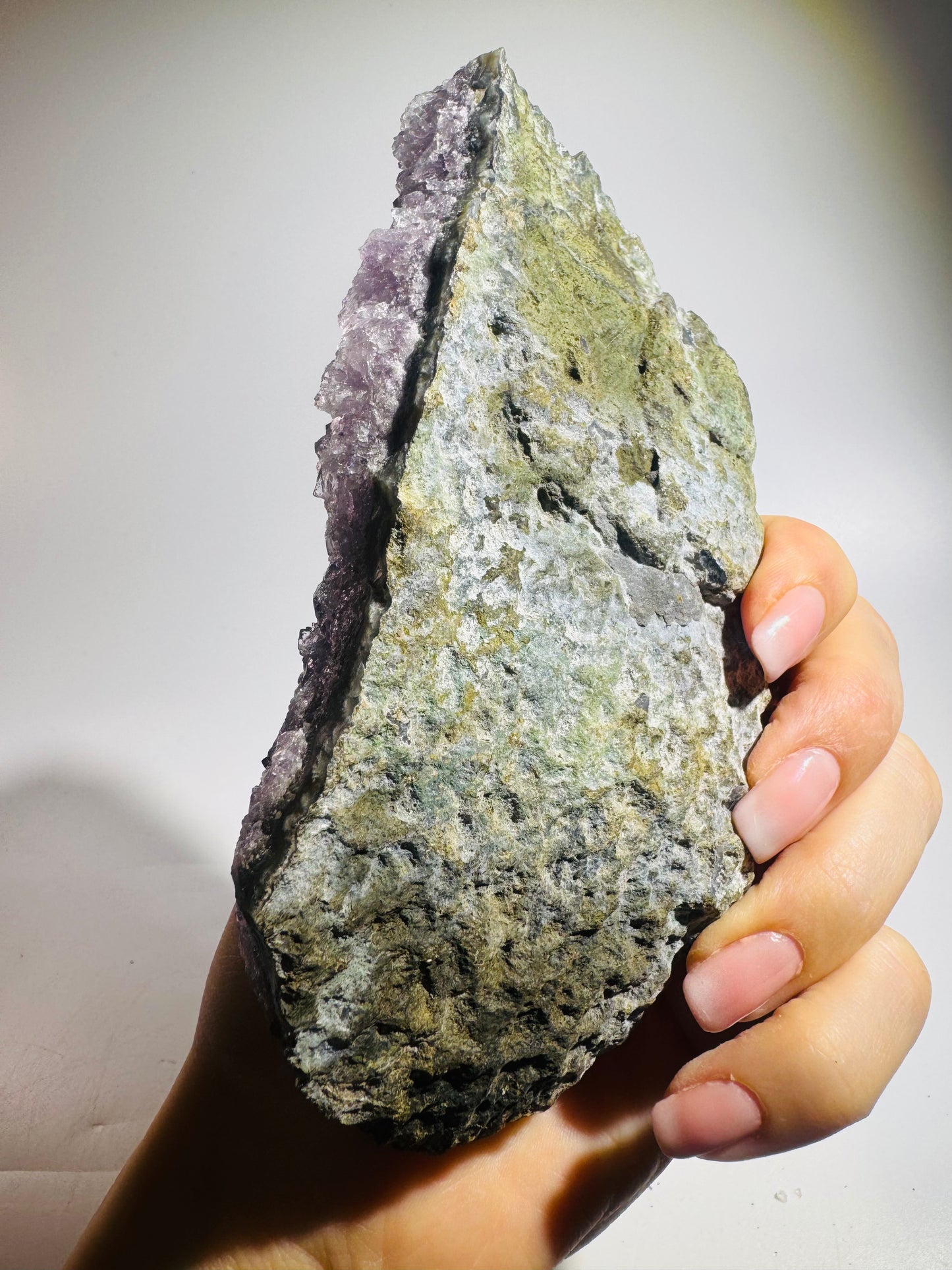 Amethyst-Druse 14,5 x 6,4 cm, 361g – Energiereiche Kristallformation für Harmonie