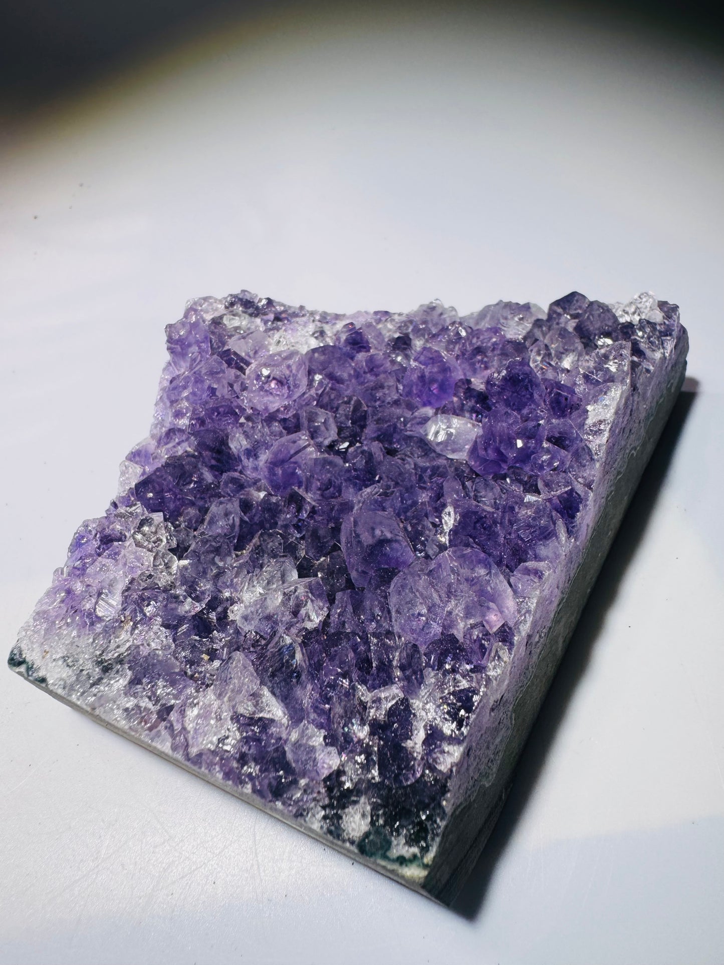 Violette Amethyst-Druse – Naturkristall 10 x 7,5 cm, 361 g