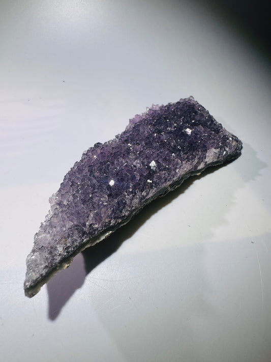 Natur-Amethyst-Kristalle 15.5x6.5cm, 200g – Harmonische Druse für Meditation