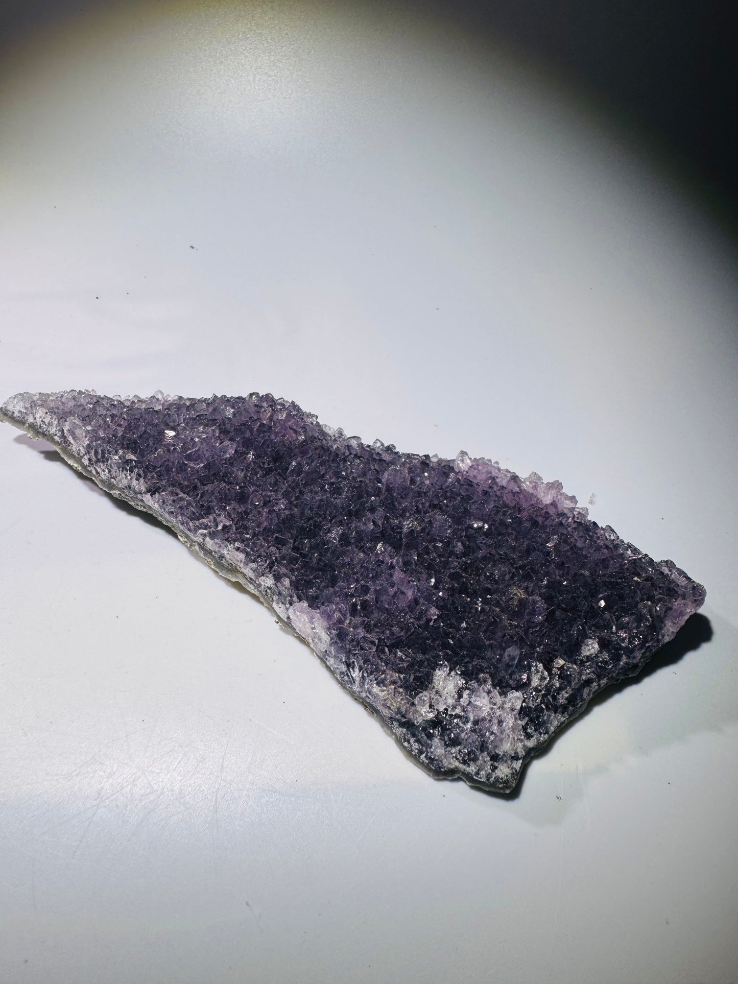 Natur-Amethyst-Kristalle 15.5x6.5cm, 200g – Harmonische Druse für Meditation
