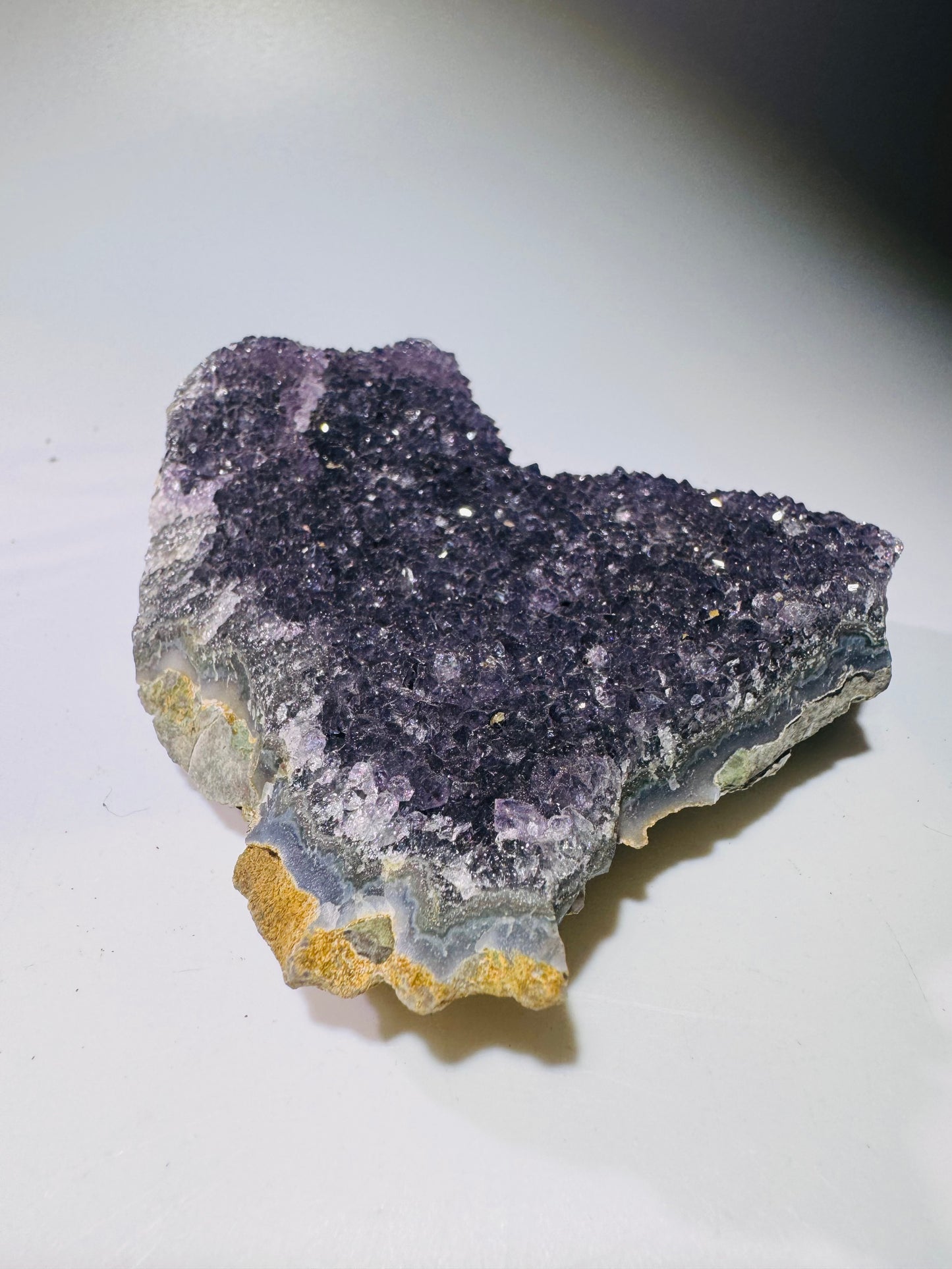 Amethyst-Druse 15,5 x 6,5 cm, 254g – Kraftvolle violette Kristallenergie für dich