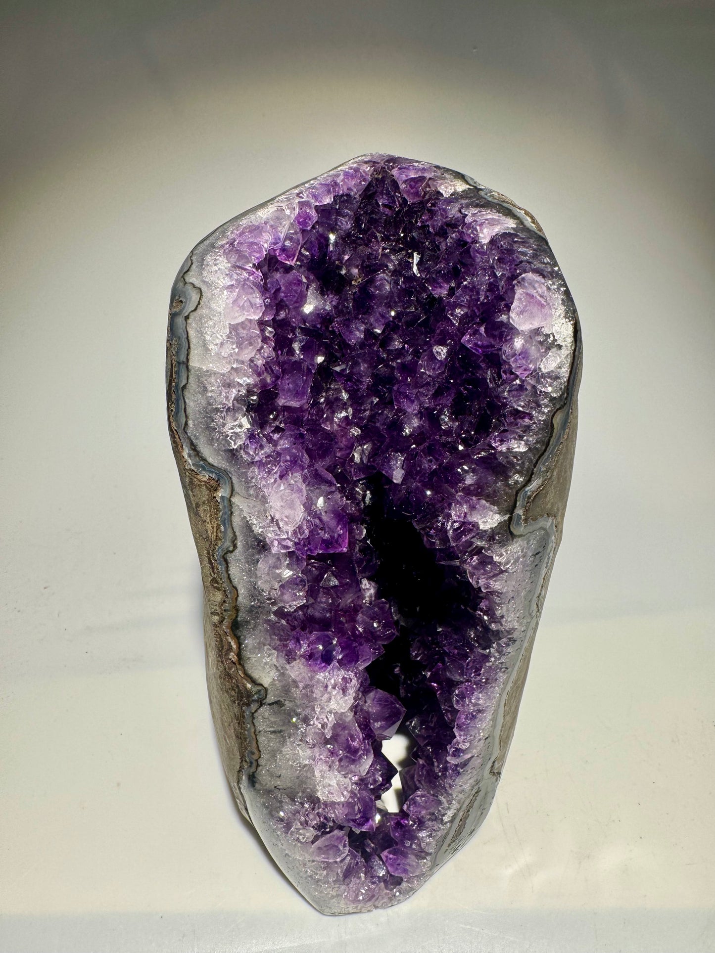 Amethyst Druse/Freeform – 15 cm, 1.88 kg , intensive violette Kristalle, Statement Piece