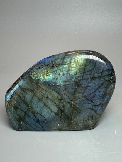 Labradorit – 7x10 cm, 655g