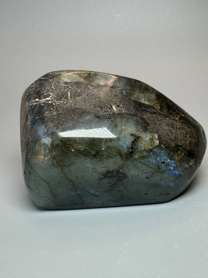 Labradorit – 7x10 cm, 655g