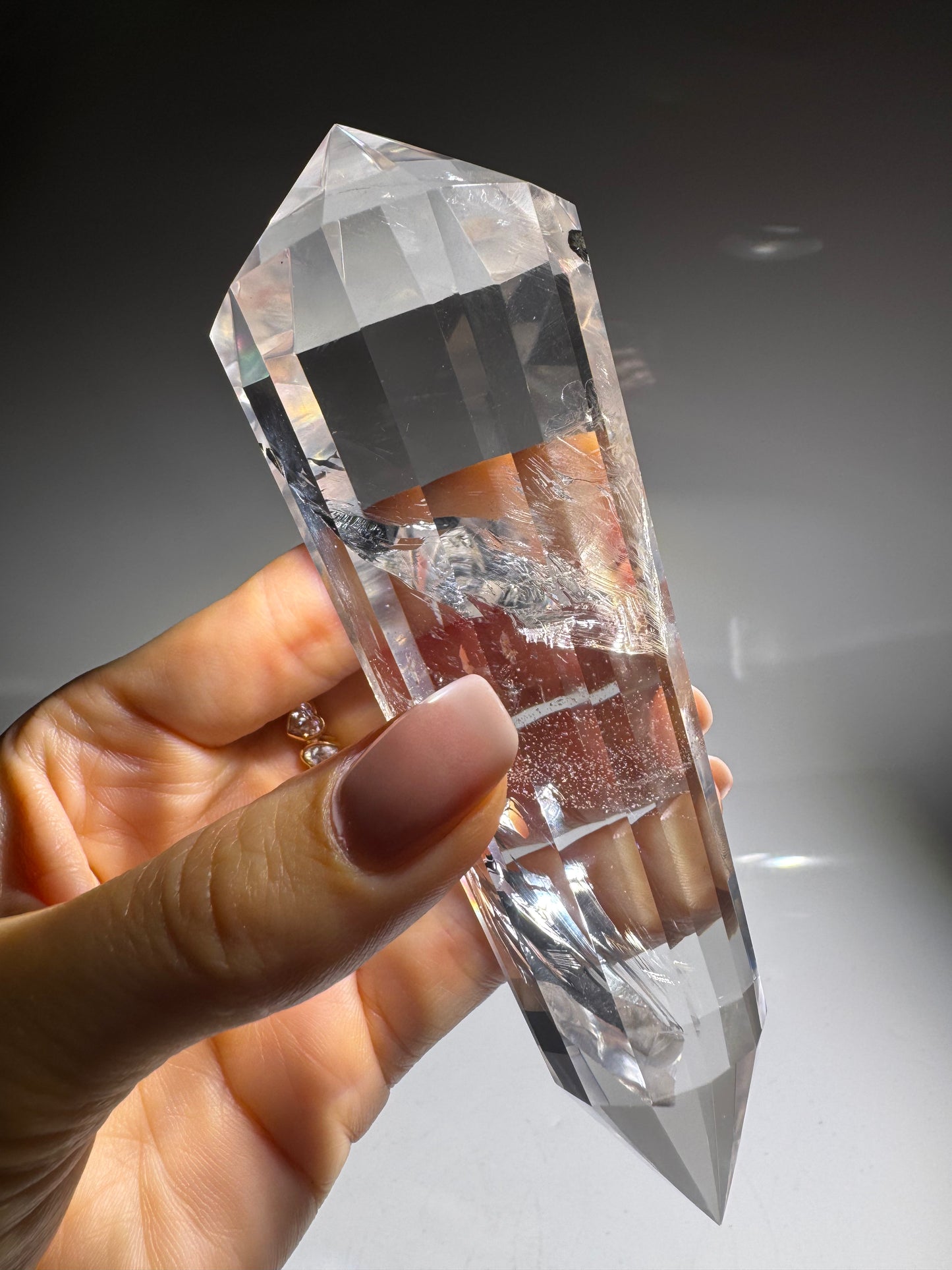 Lemuria Vogel-Cut-Kristall – Extra klarer Quarz mit 12 Facetten