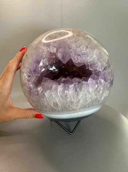 Riesige Amethyst Kugel mit wunderschönem Achat-Banding – 17 cm, 7 kg