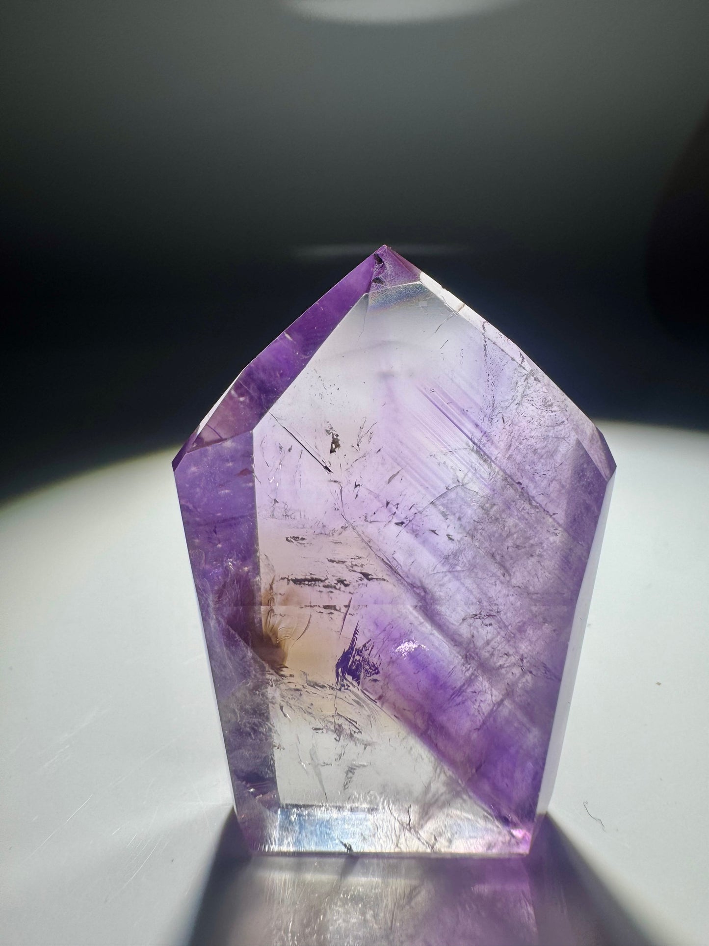 Phantom Amethyst Spitze mit Ametrin – Seltene Naturkombination aus Brasilien · 4.2 cm