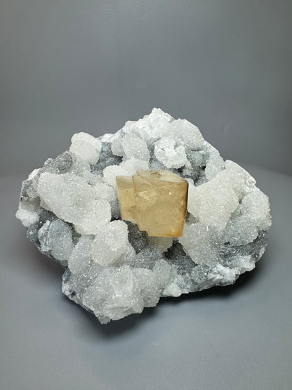Toller Chalcedon mit Kalzit - 7.5x12x12cm