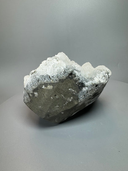 Toller Chalcedon mit Kalzit - 7.5x12x12cm