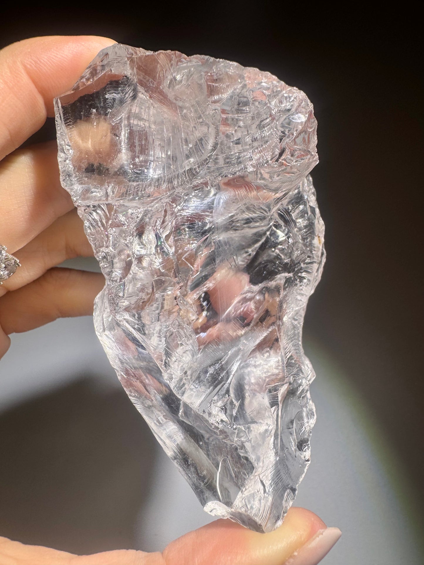 Azeztulite Kristall mit Regenbogen - 9 cm 239 g, ultraklar hochwertiger Lichtkristall