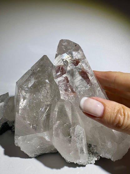 Himalaya Quarz 💎 Kristall mit Chlorit Einschlüssen aus Nepal – 1,43 kg – 18 x 13 x 11,5 cm