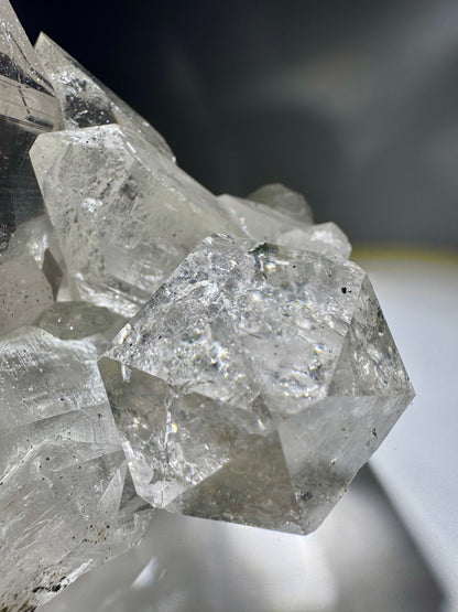 Himalaya Quarz 💎 Kristall mit Chlorit Einschlüssen aus Nepal – 1,43 kg – 18 x 13 x 11,5 cm