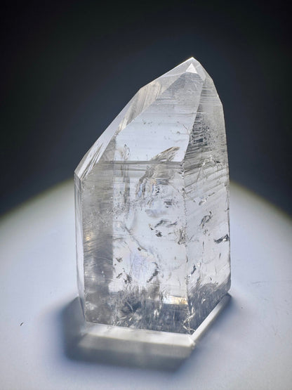 Lemurian Kristallspitze mit Regenbogen 💎 klar & naturbelassen aus Brasilien – 7,5 cm / 186 g