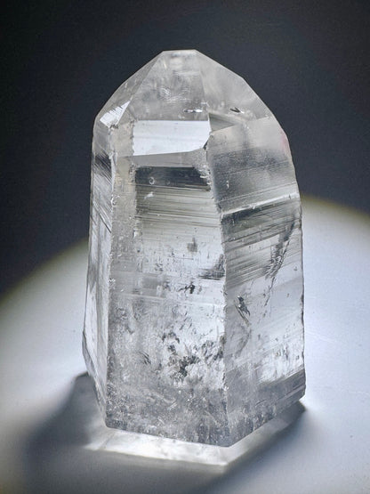 Lemurian Kristallspitze 💎 klar & naturbelassen aus Brasilien – 7 cm / 160g