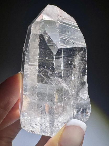 Lemurian Kristallspitze 💎 klar & naturbelassen aus Brasilien – 7 cm / 160g