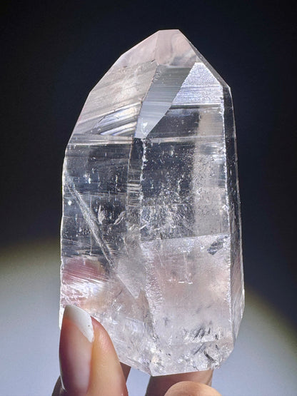 Lemurian Kristallspitze 💎 klar & naturbelassen aus Brasilien – 7 cm / 160g