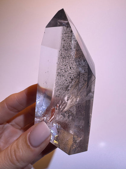 Schwarzer Phantom Bergkristall / Lemurian (sehr klar) 🖤 - 8.6cm, 225g