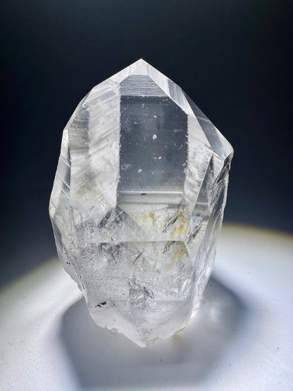 Lemurian Kristall Spitze aus Brasilien – naturbelassen, extra klar