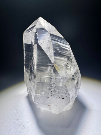 Lemurian Kristall Spitze aus Brasilien – naturbelassen, extra klar