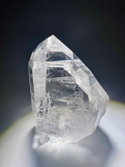 Lemurian Kristall Spitze aus Brasilien – naturbelassen, extra klar