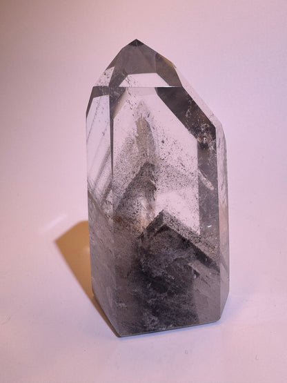 Schwarzer perfekter Phantom Bergkristall (sehr klar) 🖤 - 8.1cm, 188g