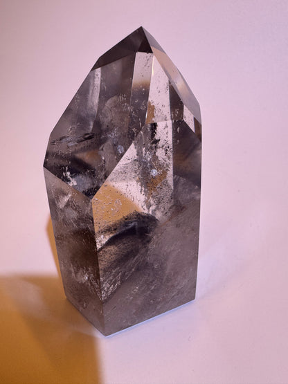 Schwarzer perfekter Phantom Bergkristall (sehr klar) 🖤 - 8.1cm, 188g