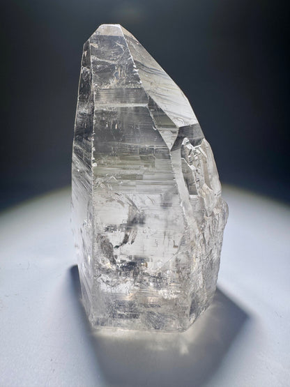 Lemurianer Spitze 7,5 cm – 151 g – Transparent & mit einzigartigem Innenleben 🇧🇷