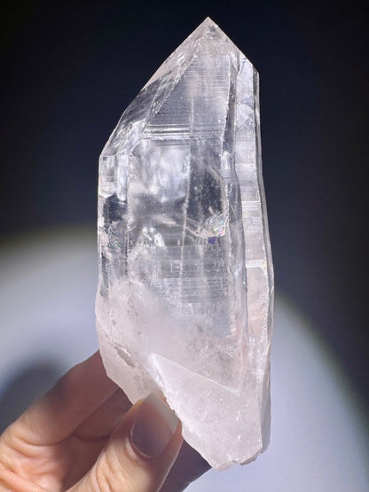 Hochschwingender grosser Lemurian Quarz ✨ 12.3cm, 297g – Naturbelassene Qualität