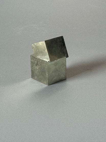 Perfekter Pyrit Kubus (Museumsqualität) - 2cm
