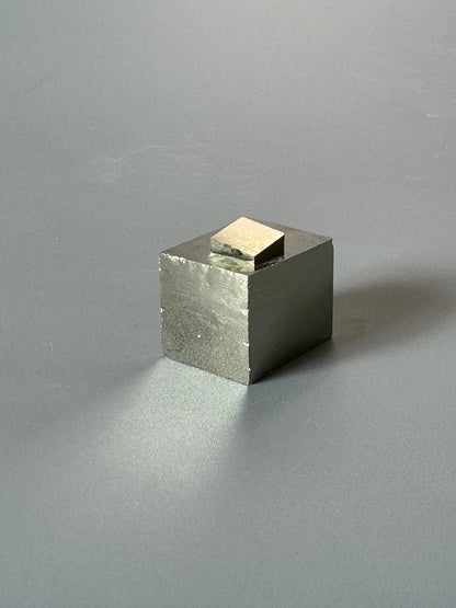 Perfekter Pyrit Kubus (Museumsqualität) - 2.3 cm, 41g