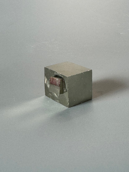 Perfekter Pyrit Kubus (Museumsqualität) - 2.3 cm, 41g