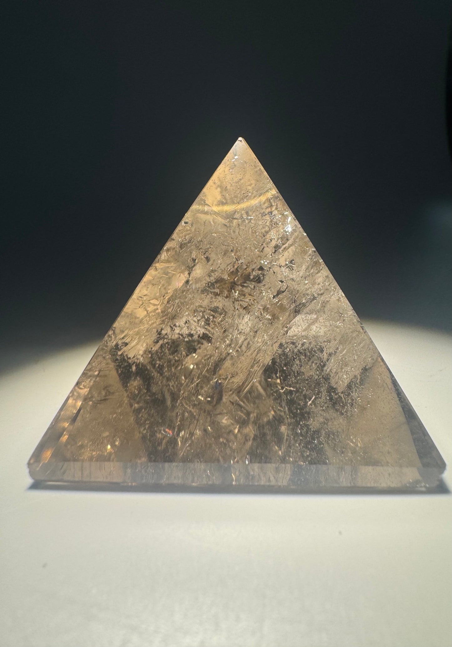 Rauchquarzpyramide extra klar mit Regenbogen aus Brasilien – 4,8 cm