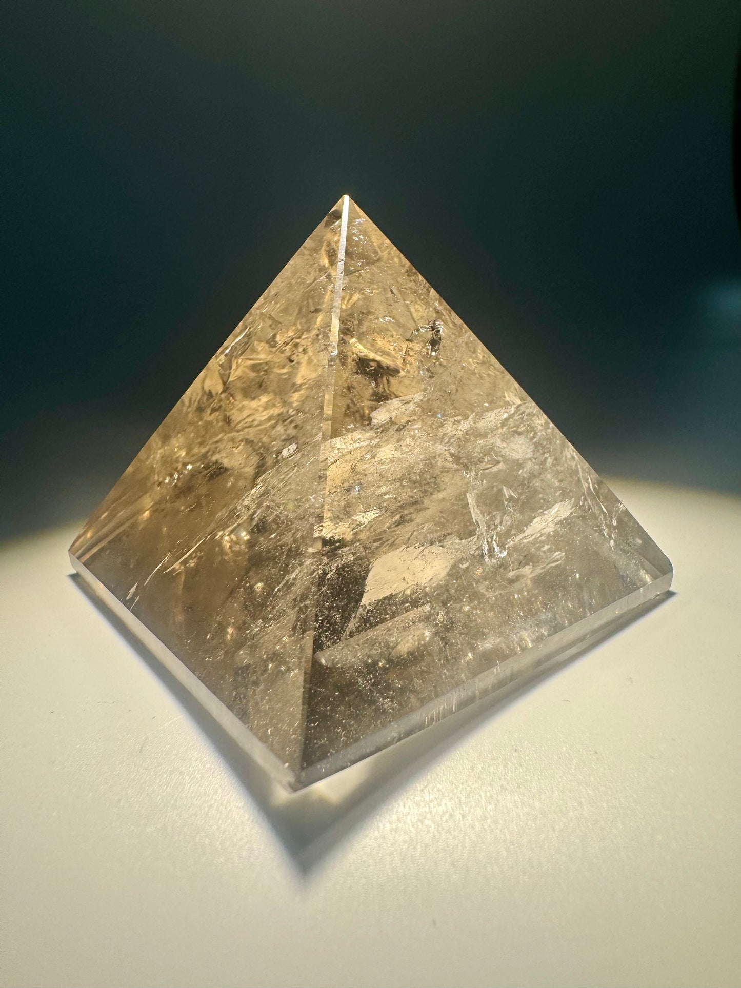 Rauchquarzpyramide extra klar mit Regenbogen aus Brasilien – 4,8 cm